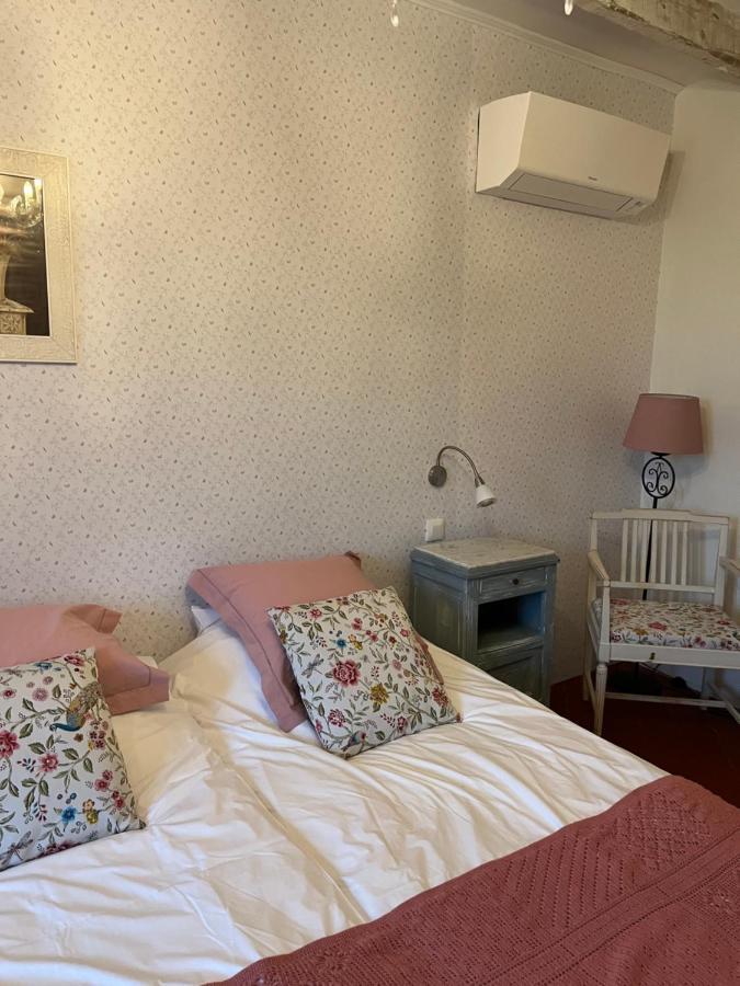 Mas Lou Parpaioun Bed & Breakfast Crestet ภายนอก รูปภาพ