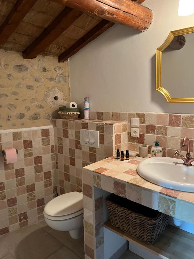 Mas Lou Parpaioun Bed & Breakfast Crestet ภายนอก รูปภาพ