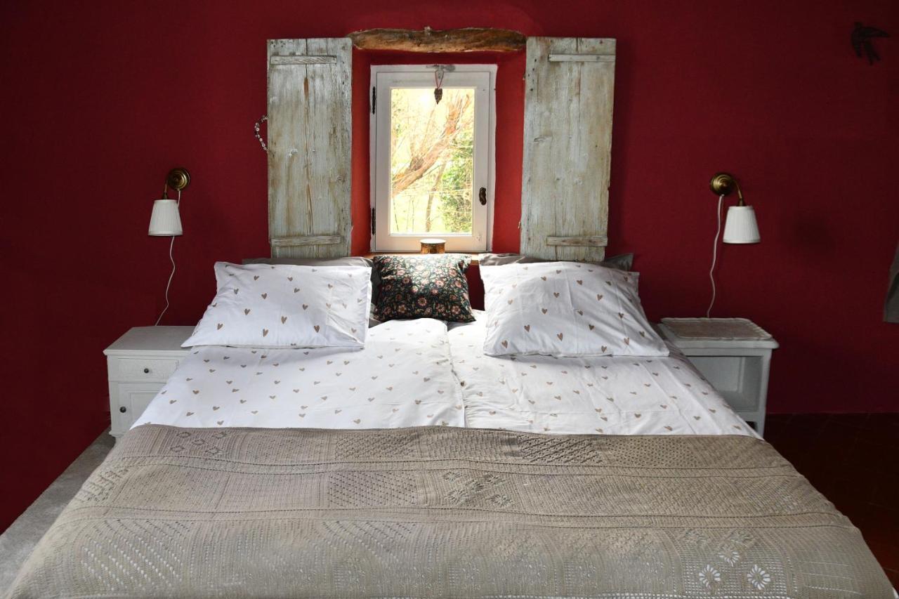 Mas Lou Parpaioun Bed & Breakfast Crestet ภายนอก รูปภาพ
